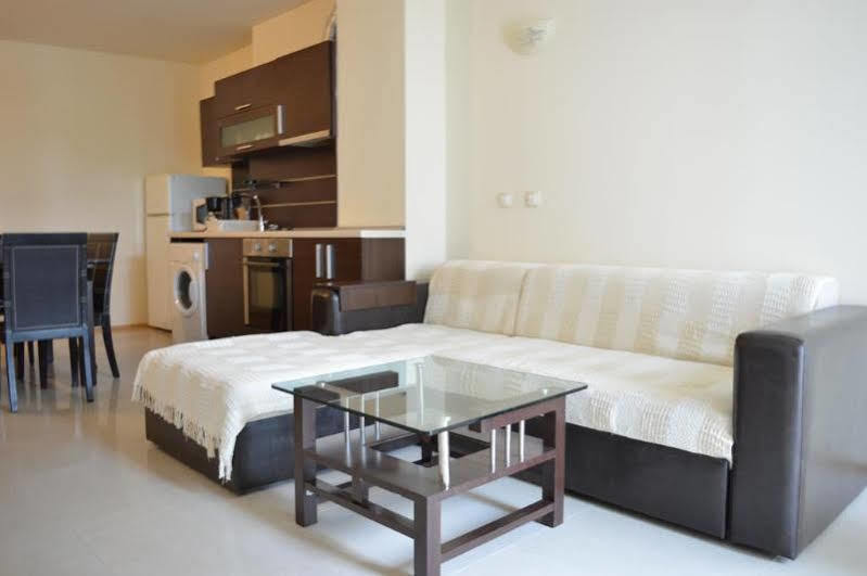 Menada Green Hills Apartments 소조폴 외부 사진